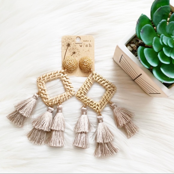 TECA Wood Straw Diamond Triple Tassel Earrings NWT - Picture 2 of 4